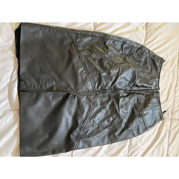 Vintage design assets leather pencil skirt. Size 8 - Picture 2 of 6